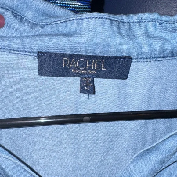 Rachel Roy-NWOT Light Blue Denim Wrap Blouse Size Medium - Picture 4 of 17